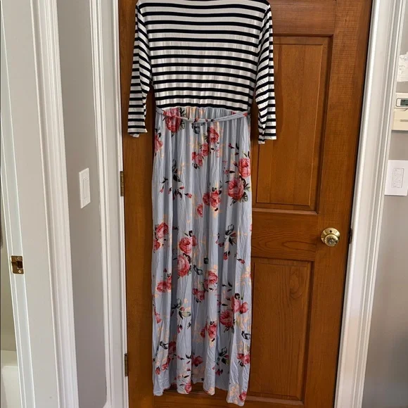 Size XL/1x PinkBlush maternity maxi dress mixed navy stripe and floral pink/blue - Picture 5 of 12
